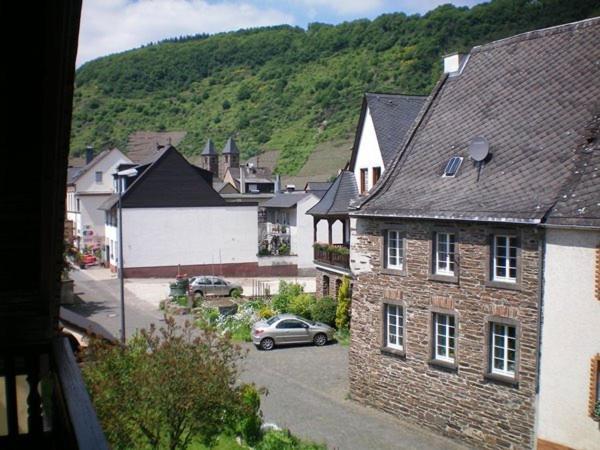 Hotel Mosel-Gästehaus Kirch Ernst Zimmer foto
